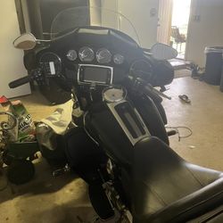 2015 HD Ultra Limited, Low Miles