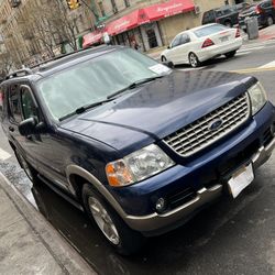 2004 Ford Explorer