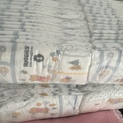 Huggies Pampers 