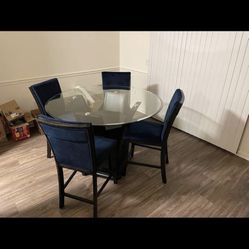 Dining Room Table and Chairs 