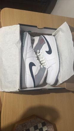 Air Jordan 1 Mid