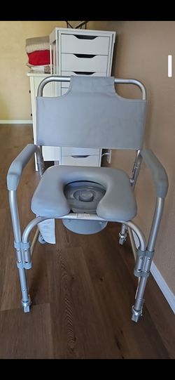 SHOWER COMMODE CONVERTIBLE NEW