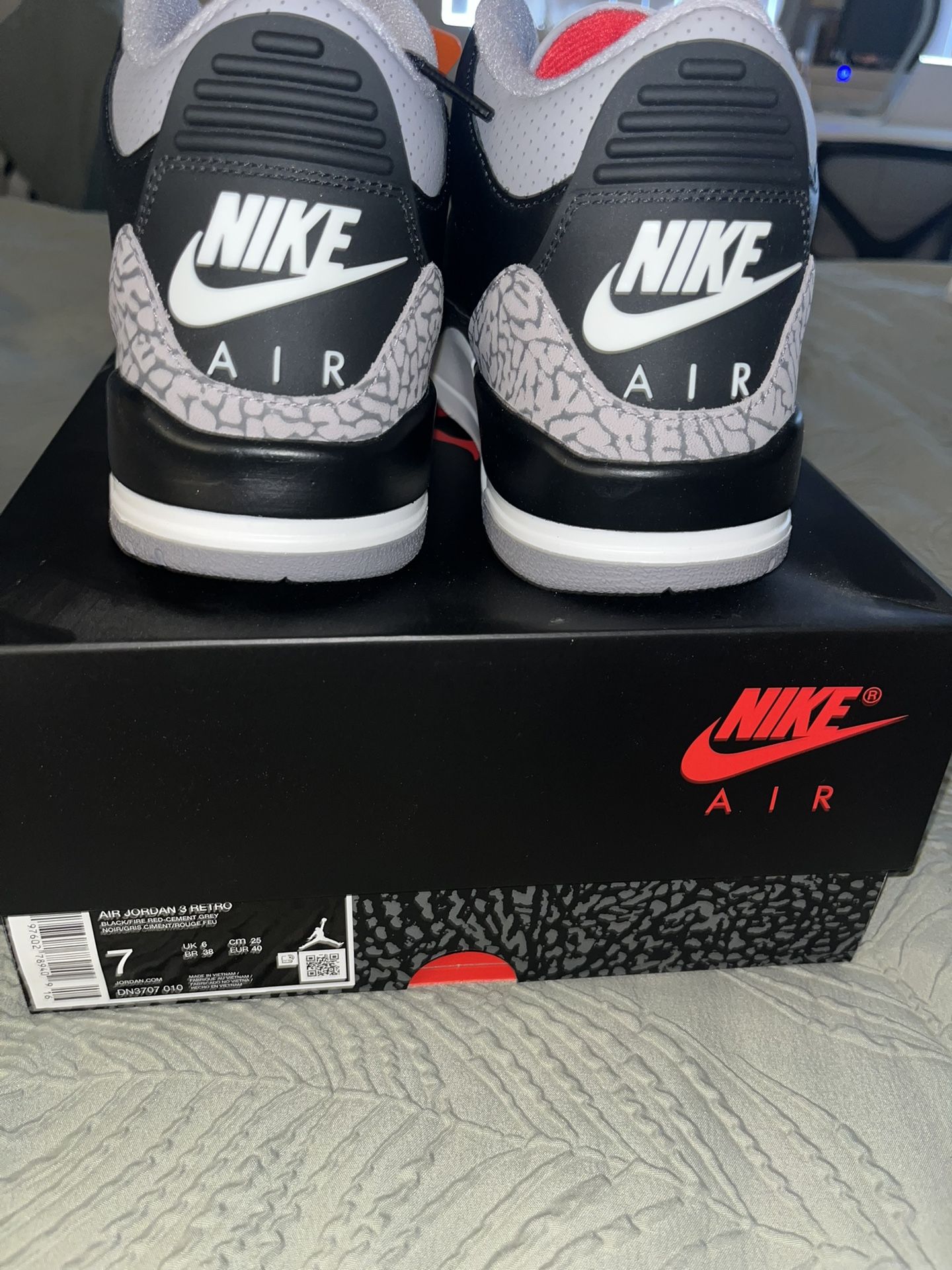 Air Jordan 3 Retro Size 7