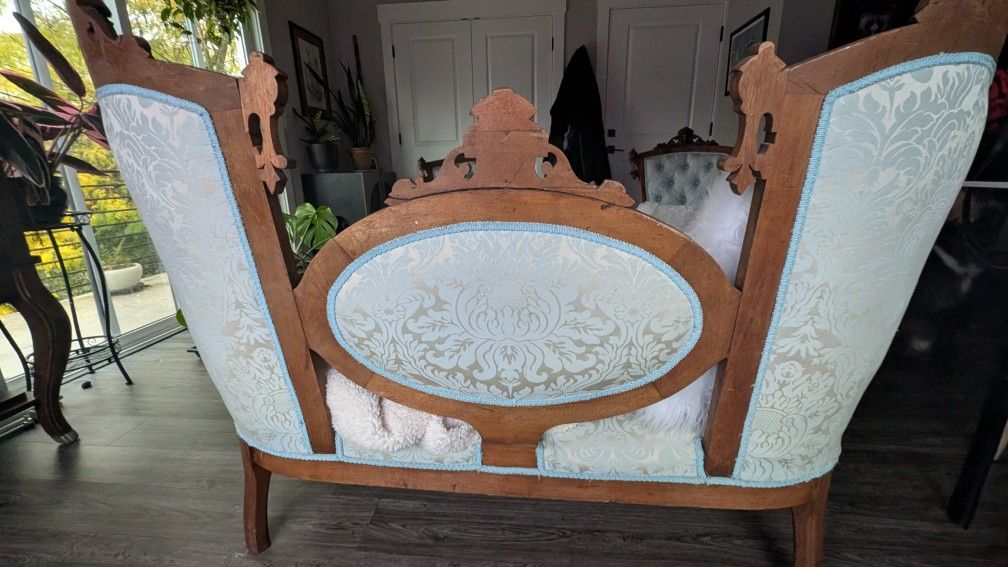 Eastlake Victorian Sette- Bridgerton Blue