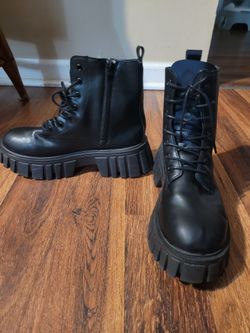 Women's combat boots