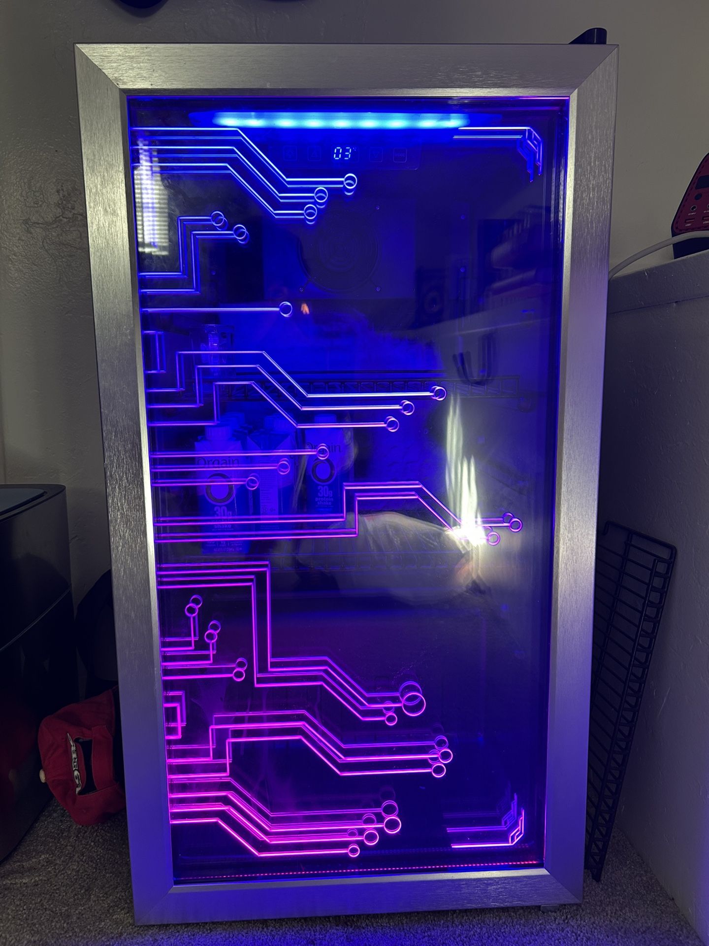 Manastin Gaming Light Up Mini Refrigerator