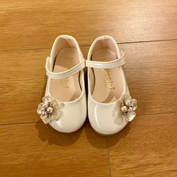 New Shoes 18-24 ($15)