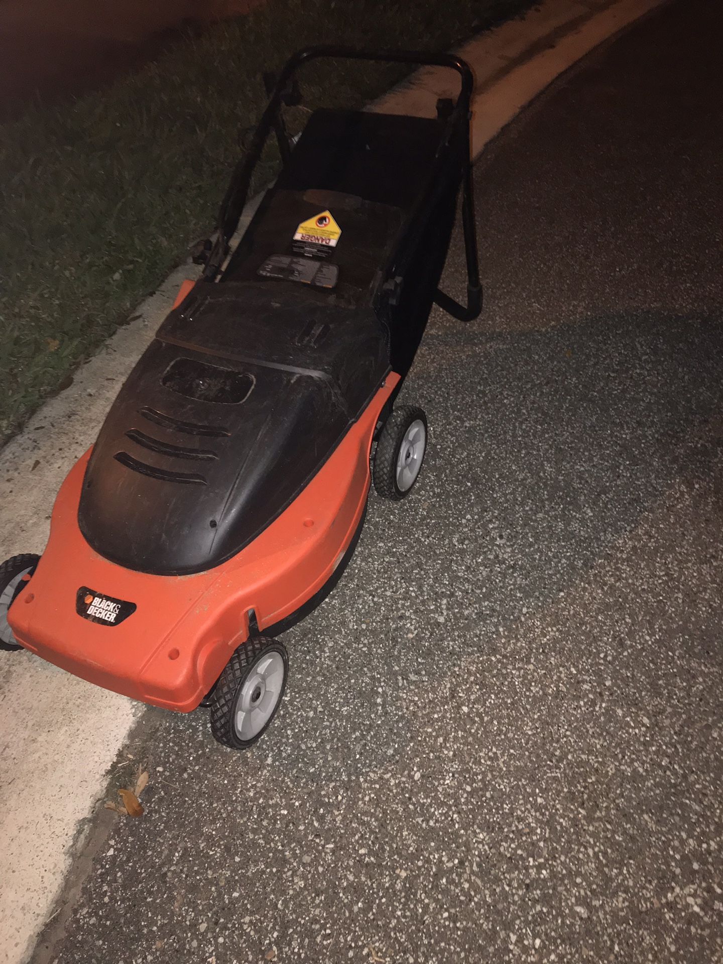 Black and decker electric plug in lawnmower mulcher