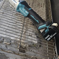 Makita Grinder 