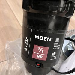 Food/ Garbage Disposal (Moen GT33c)