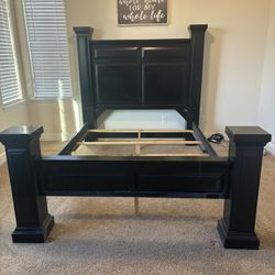 Queen Wooden Black Distressed Bedframe