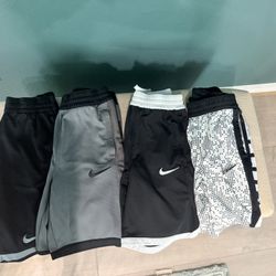 Boys Nike Size M Shorts 