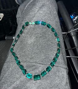Ross Simon’s Emerald Necklace