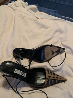 Amazing America Studio slung back that lace up