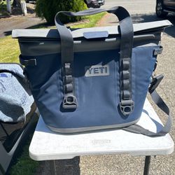 Almost New Large Yeti Cooler