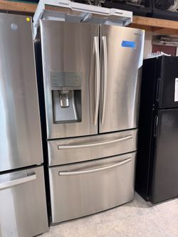 Samsung frenchdoor refrigerator