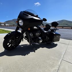 2021 Indian Chieftain dark horse