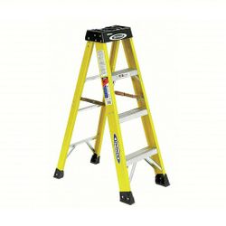 Werner 4' Fiberglass Ladder