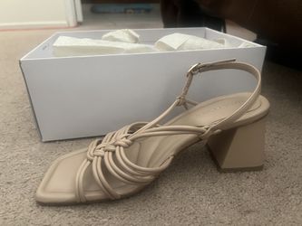 Light Natural Marc Fisher Heels