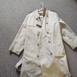 Man's lined raincoat 