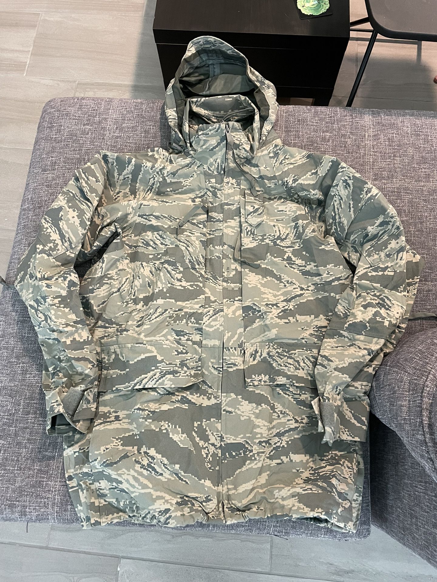 Air Force ABU APECS Parka/coat - Small Long