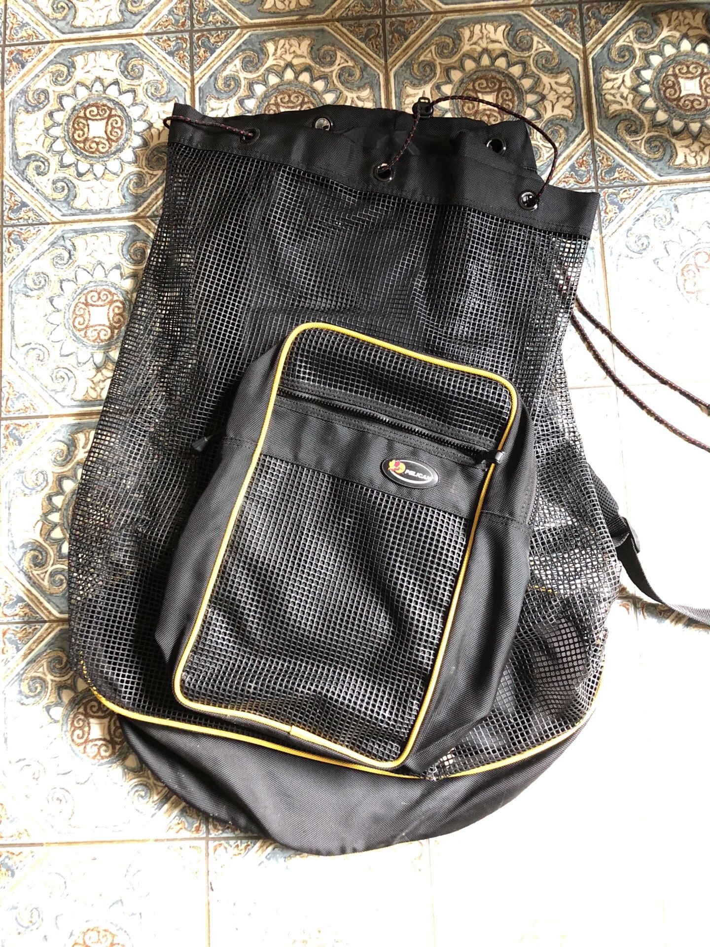 Pelican dive bag