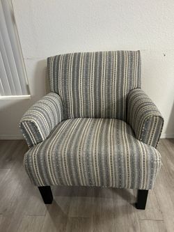 Accent Chair (Living Spaces)