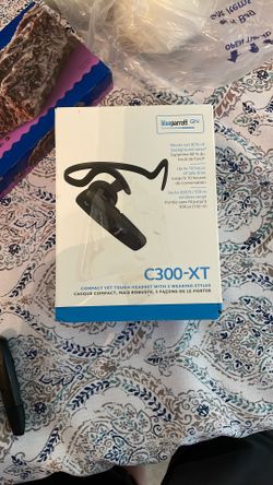 Blue Parrot C300-cut