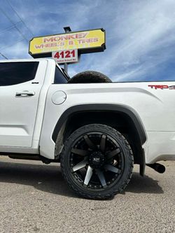 24x12 Rims and Tires 33/1250/24