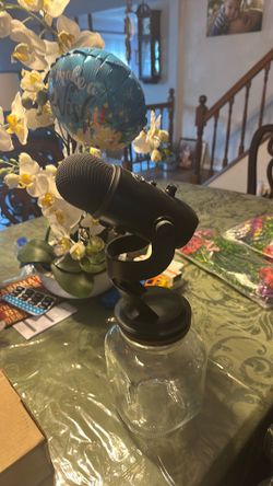 Blue yeti blackout usb microphone