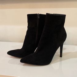 Black Heels Size 7.5