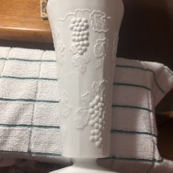 VINTAGE WHITE MILK GLASS VASE GRAPE VINE 10" TALL PEDESTAL BASE