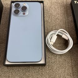 iPhone 13 Pro 256gb  Unlocked Excellent!