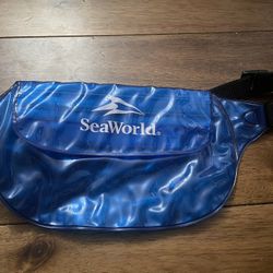 clear blue fanny pack (also known as a waist bag or belt bag) Vintage Rare SeaWorld