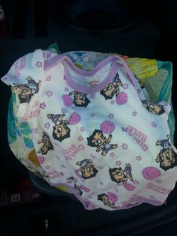 Assorted 0 to 3 months girls cloth